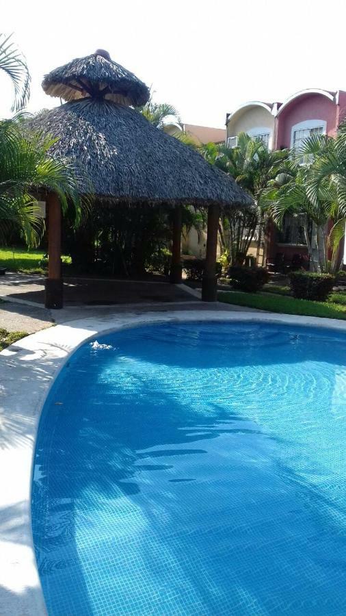 דירות Casa Con Alberca!! Ixtapa זיהואטנחו מראה חיצוני תמונה